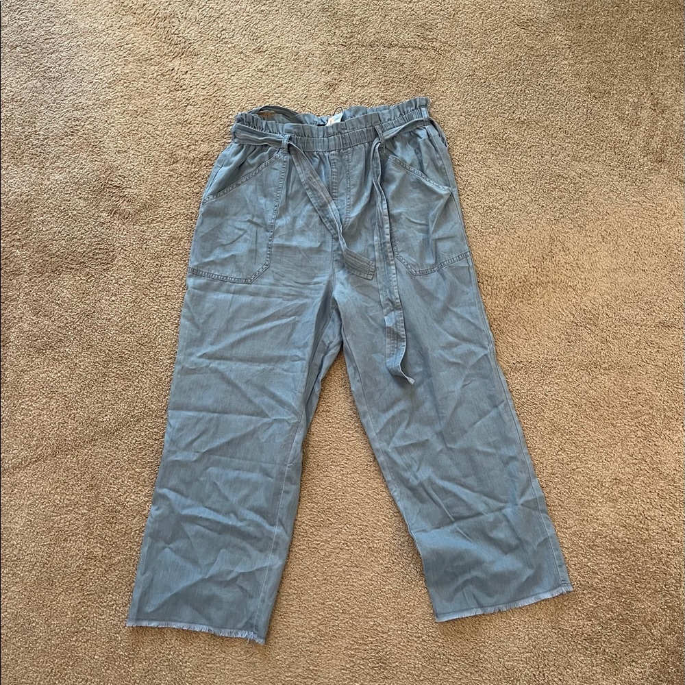 High waisted paper bag pants!
